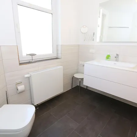 Haus Ruegenscher Bodden Whg 06 Mit Meerblick