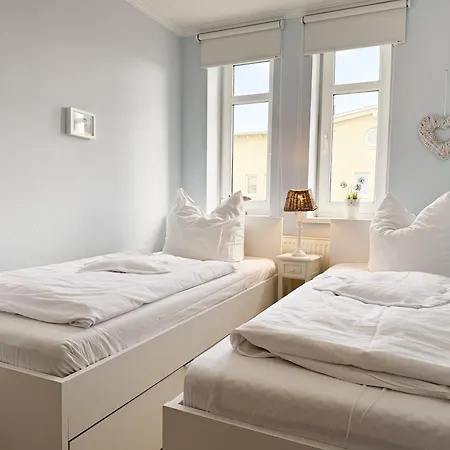 아파트 Haus Ruegenscher Bodden Whg 06 Mit Meerblick 괴렌