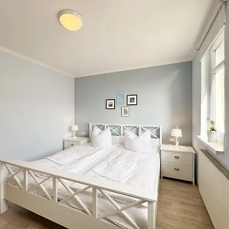 Haus Ruegenscher Bodden Whg 06 Mit Meerblick * غورين
