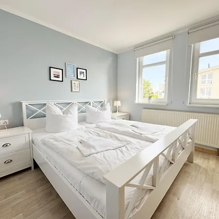 Haus Ruegenscher Bodden Whg 06 Mit Meerblick 아파트