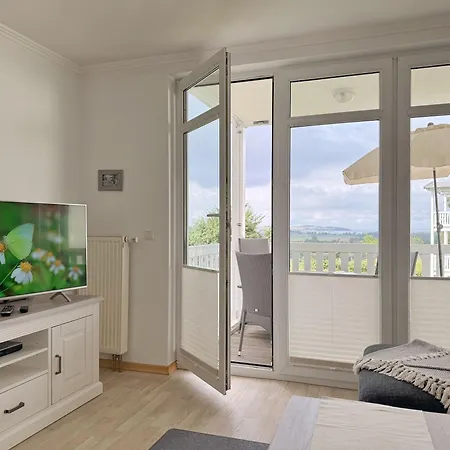 Haus Ruegenscher Bodden Whg 06 Mit Meerblick شقة غورين